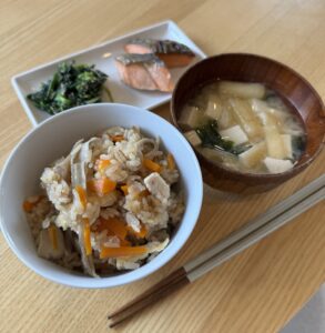 Easy Takikomi Gohan (Japanese Seasoned Rice with Chicken & Veggies) img 4006